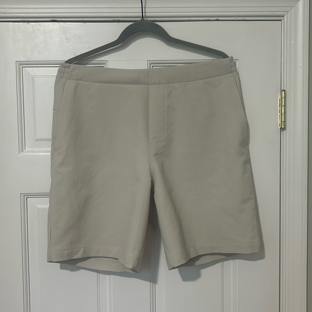 Lululemon men’s New Venture in Bone, medium